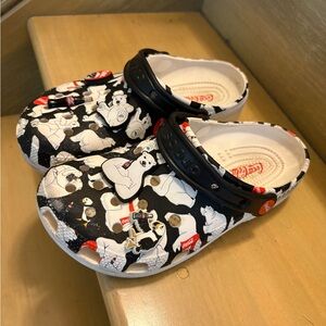 Coca-Cola Black & White Polar Bear Clog Sandals with Red Accents women  7 men 5
